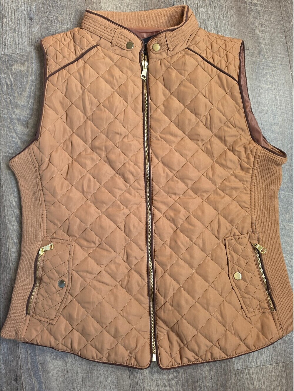 Love Tree Quilted Sleeveless Vest in Tan, Size Large